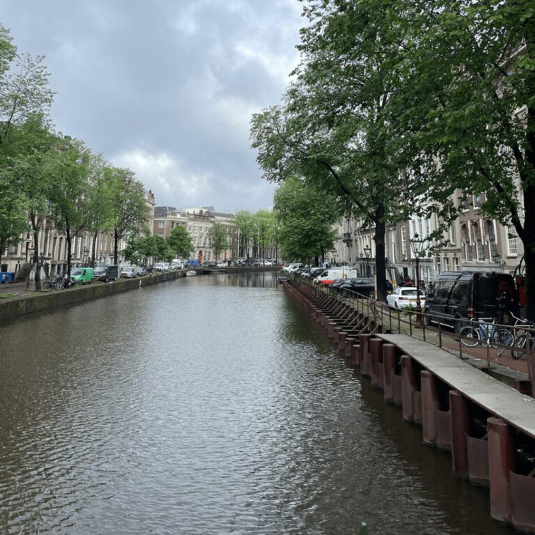 tourist view of Amsterdamn